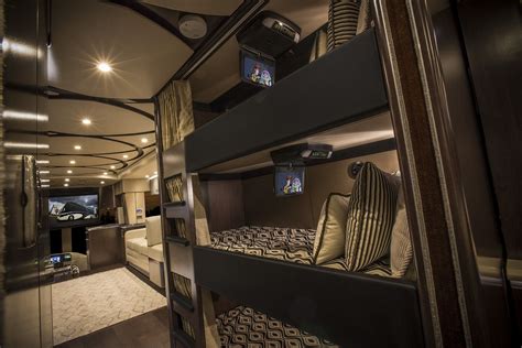 prevost featherlite vantare bunk.